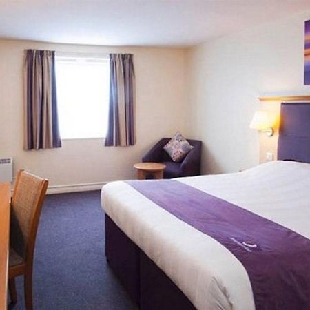 Premier Inn Tewkesbury Exterior foto